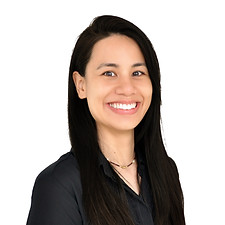 NGUYEN, Julia
